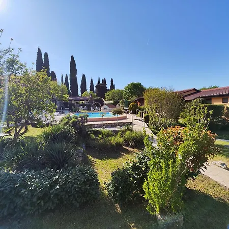 Poolside Compact Family Blum רובינייסקו סלו