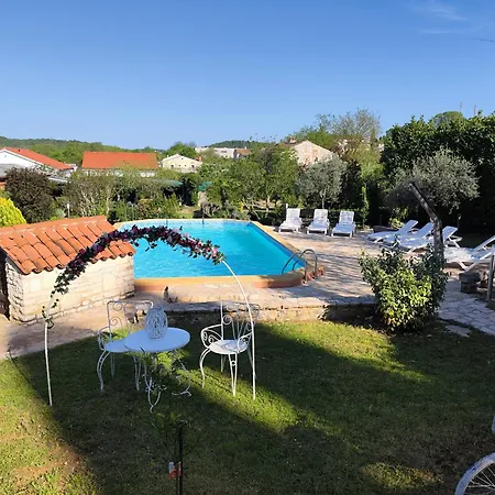 Poolside Compact Family Blum Holiday home
